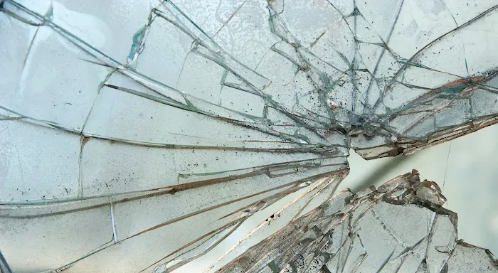 Defender Auto Glass - Chardon 1