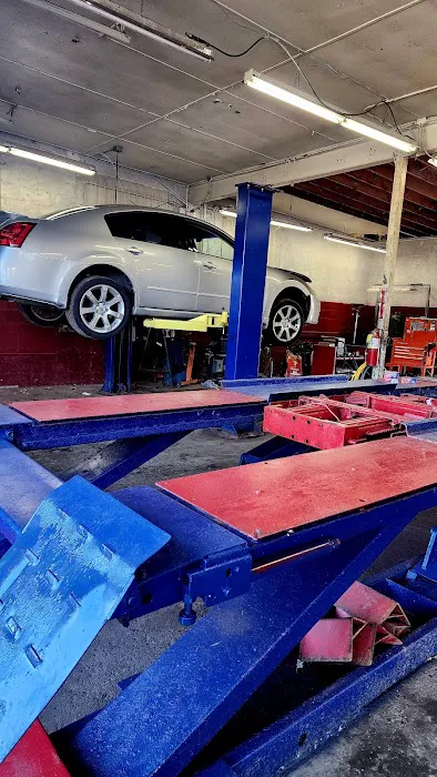 Cubanos Car Repair 4