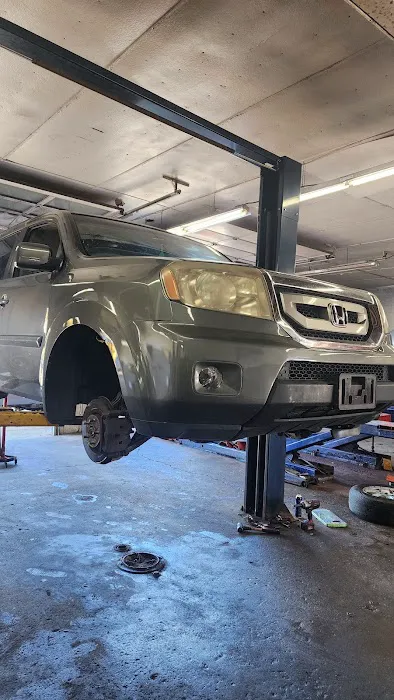 Cubanos Car Repair 0