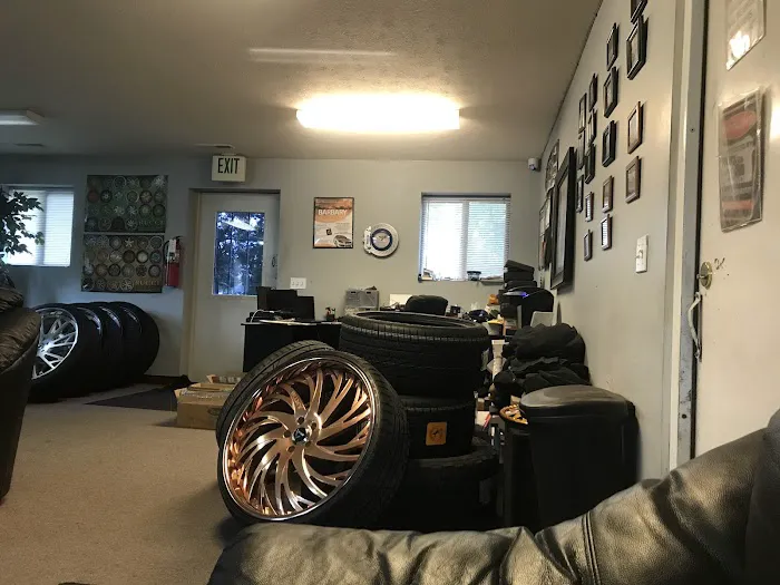 Barbary Customs Automotive Shop LLC 8