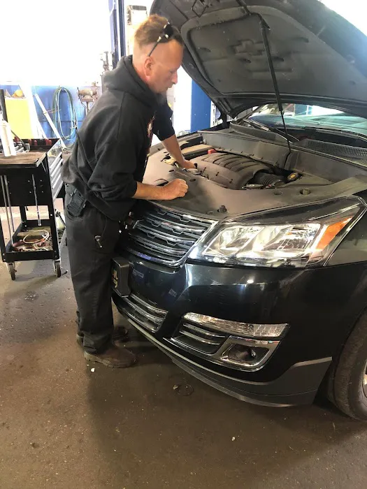 Rick's Auto Service 6