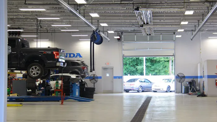 Service Center at Gurley Leep Honda 4
