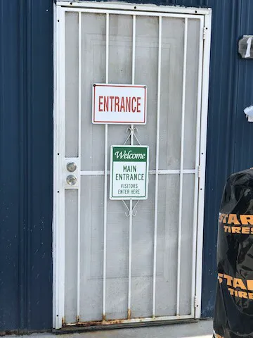 Los Compadres auto repair &tire shop 5