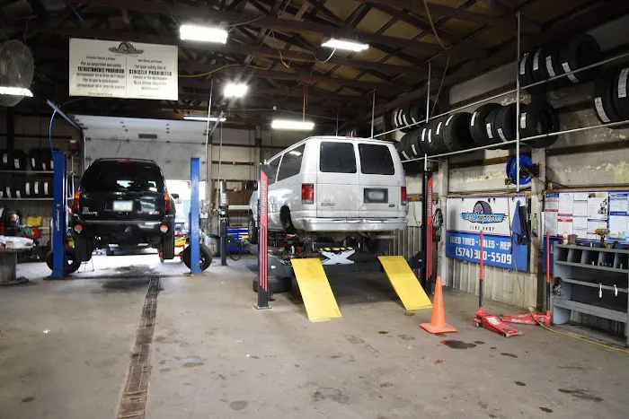 Los Compadres auto repair &tire shop 3