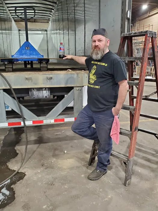 Whiteford Kenworth - Semi-Trailer Repair 9