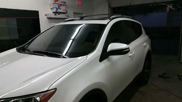 Fast and Easy Auto Glass and Window Tinting 2