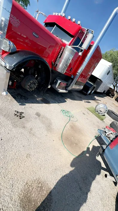 Portillo’s Road Service On The Go LLC 4