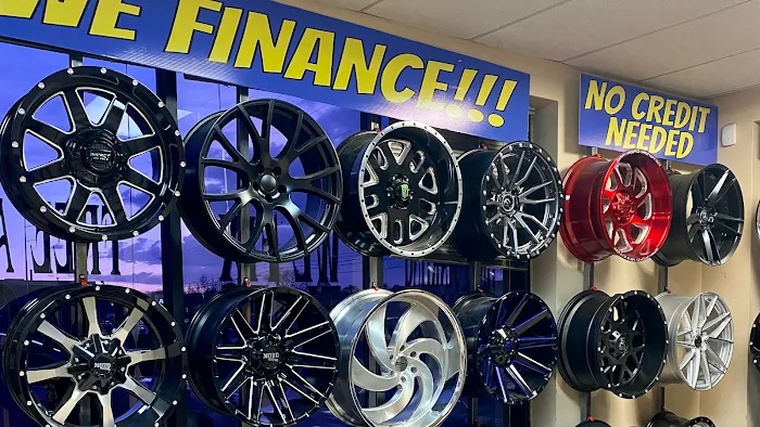 El Patron Tire Shop LLC 8