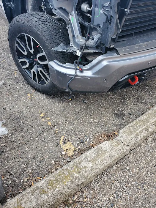 LaFontaine Collision Center & Body Shop of Highland 4