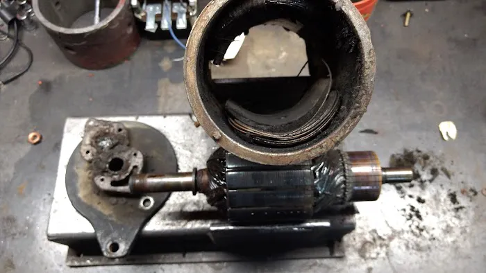 Elliott's Alternator & Starter 6