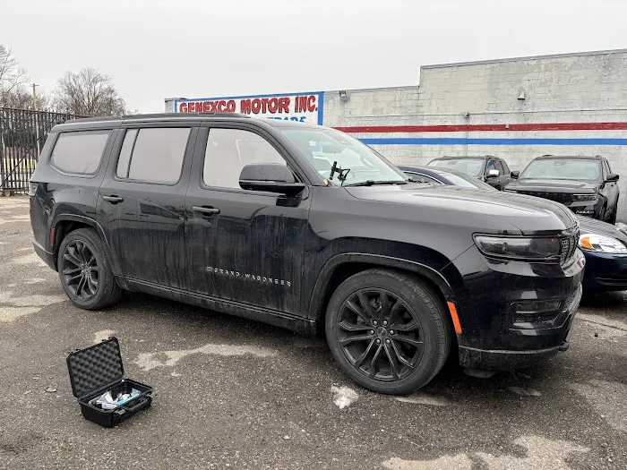 Skyview Auto Glass Canton 3