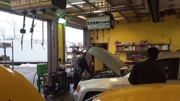 Uncle Ed's Oil Shoppe 0