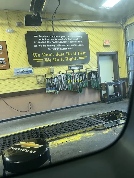 Uncle Ed's Oil Shoppe 3