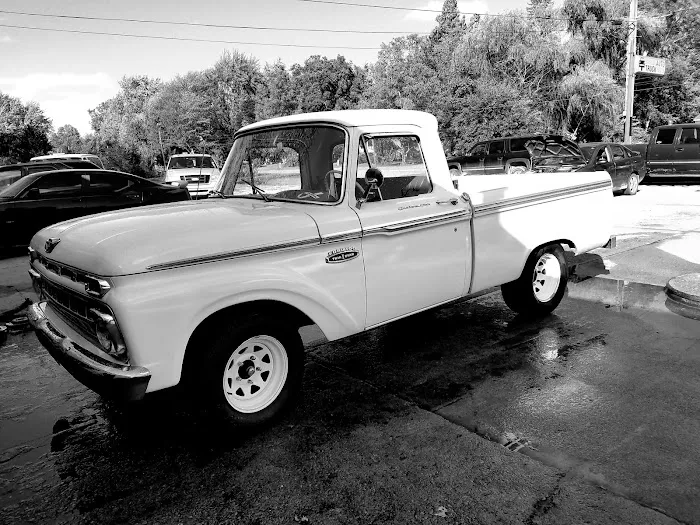 Straub's Auto & Truck Service 4
