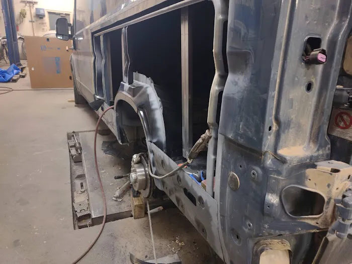 Benedict Auto Body 0