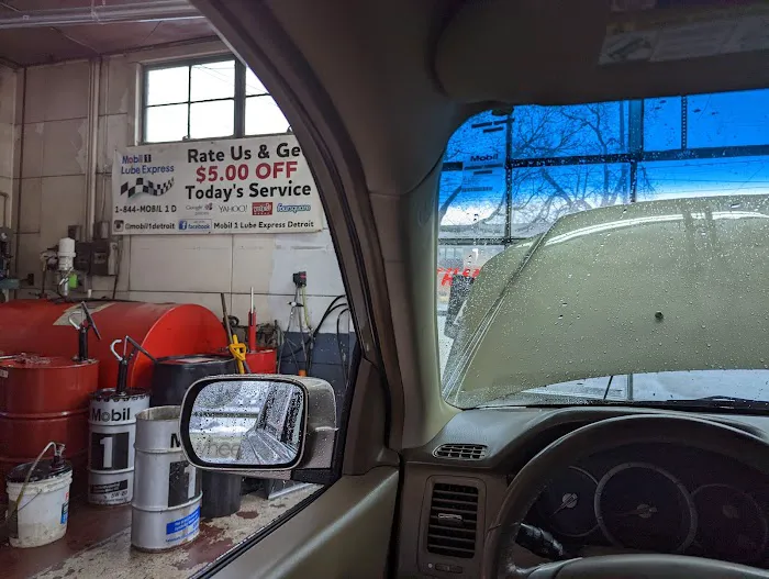 Valvoline Express Care- Owosso 2