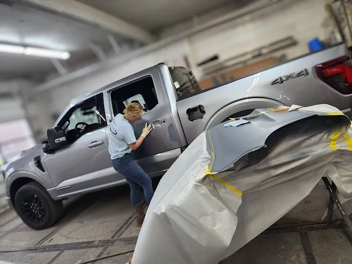 Burhop's Collision Repair & Auto Glass 2