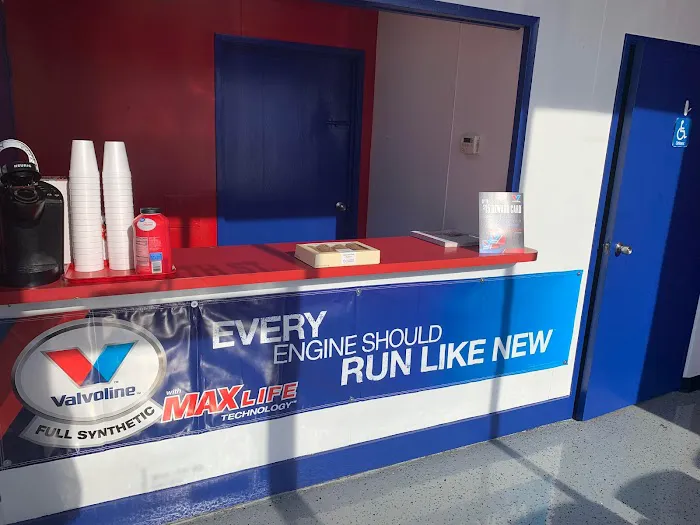 Gulf Auto Lube featuring Valvoline 1