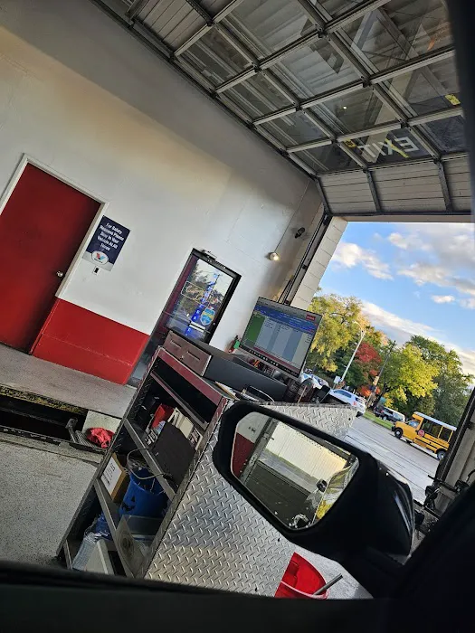 Gulf Auto Lube featuring Valvoline 3