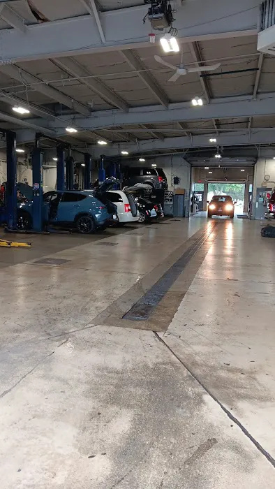 Monroe Dodge Chrysler Jeep RAM Service Center 7