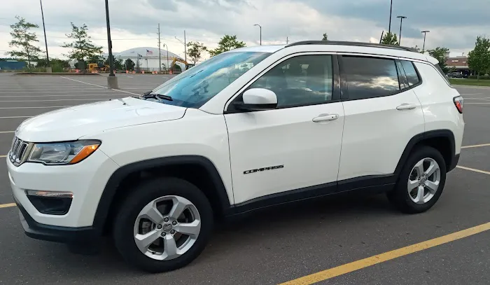 Feldman Chrysler Dodge Jeep RAM of Woodhaven Service Center 3