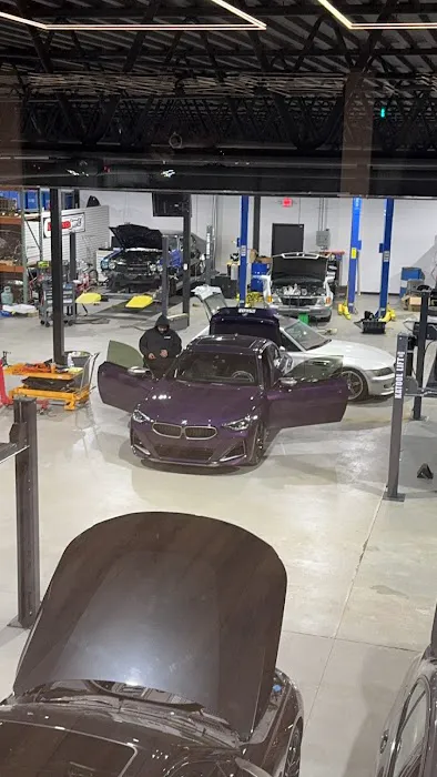 The Auto Lounge 2