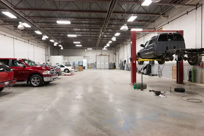 King Brothers Collision - Livonia 0