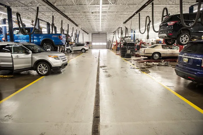 Ford Service Center 0