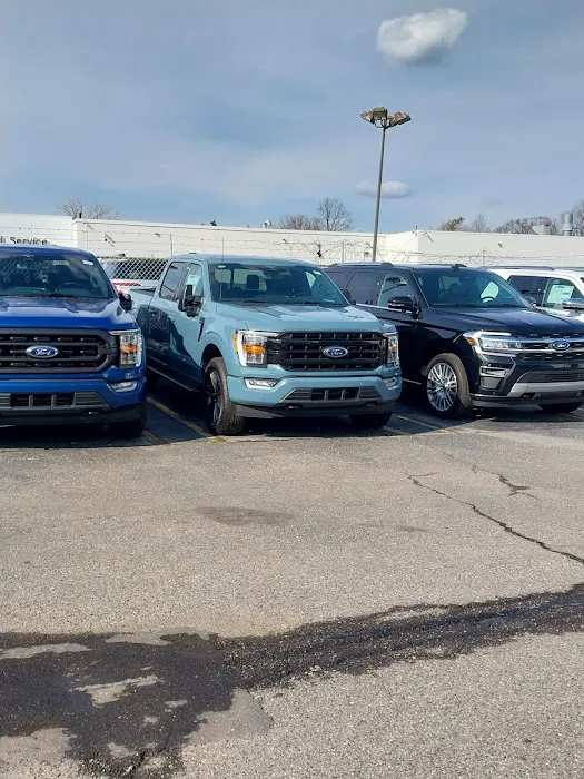 Ford Service Center 3