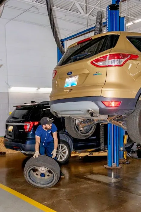 Ford Service Center 9