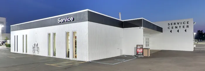 Tamaroff Nissan Service & Parts 9