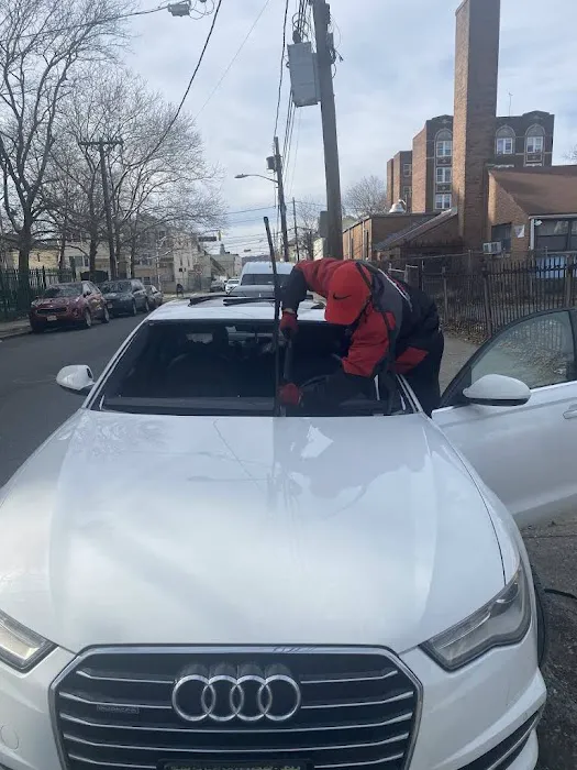 Skyview Auto Glass Novi 8