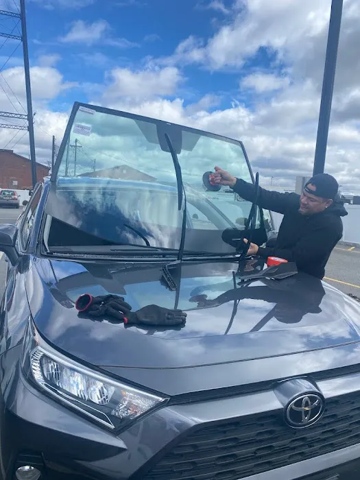 Skyview Auto Glass Novi 9