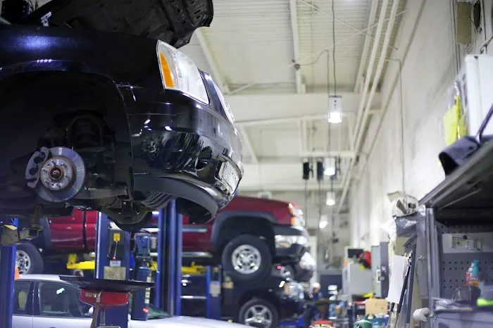 Fox Motors Collision Center - Farmington Hills 0