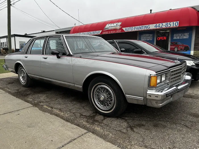 Maaco Auto Body Shop & Painting 7