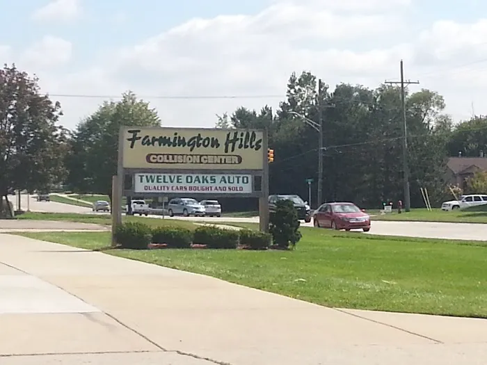 Farmington Hills Collision Center 5