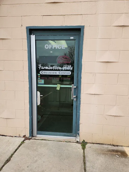 Farmington Hills Collision Center 6