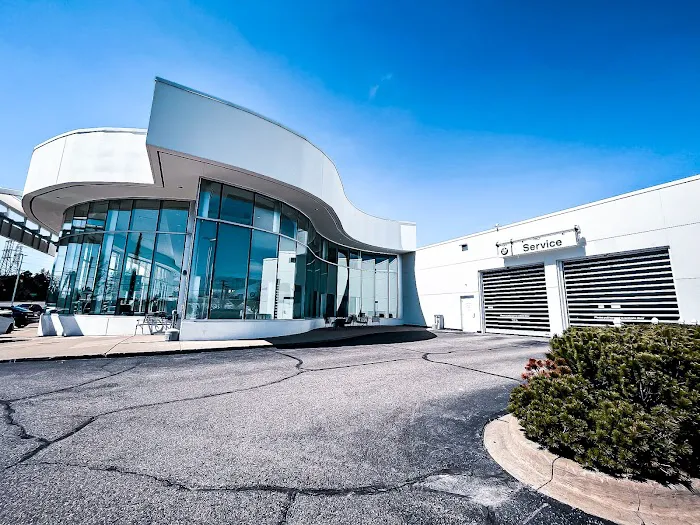 BMW of Farmington Hills - Service & Parts 2