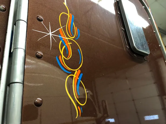 Peterbilt of Council Bluffs Body Shop 5