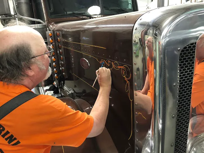 Peterbilt of Council Bluffs Body Shop 6