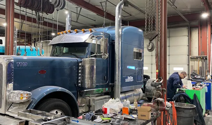 Peterbilt of Council Bluffs Service 1