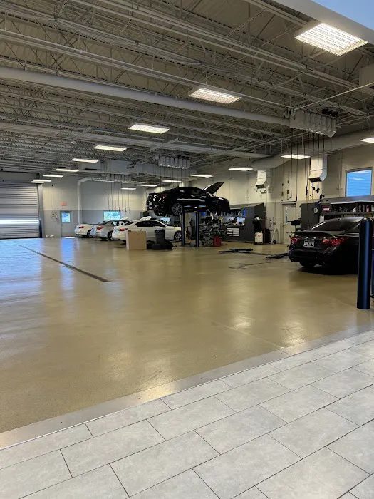 INFINITI of Omaha Service 6