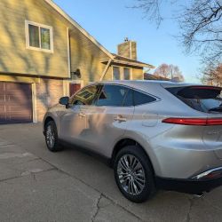 Village Pointe Toyota Service ico