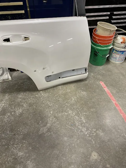 Big John's Auto Glass & Body 4