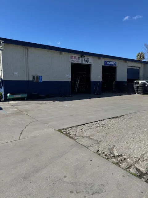 Barajas Tires and Wheels 0