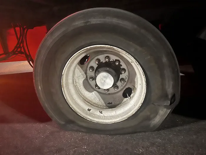 Cabrera Tires Services 0