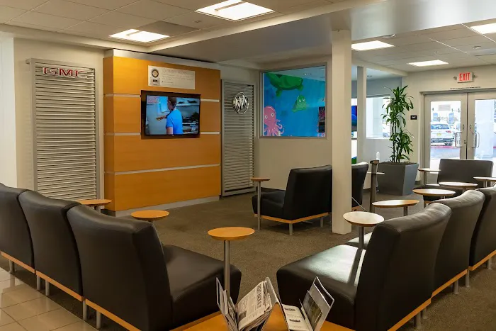 Capitol GMC Service Center 2