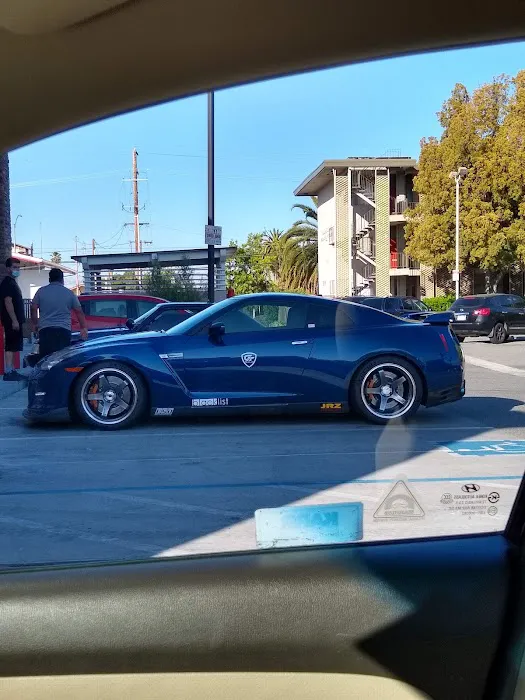 AutoZone Auto Parts 1