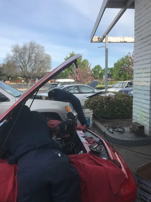 Ultimate Auto Repair 9