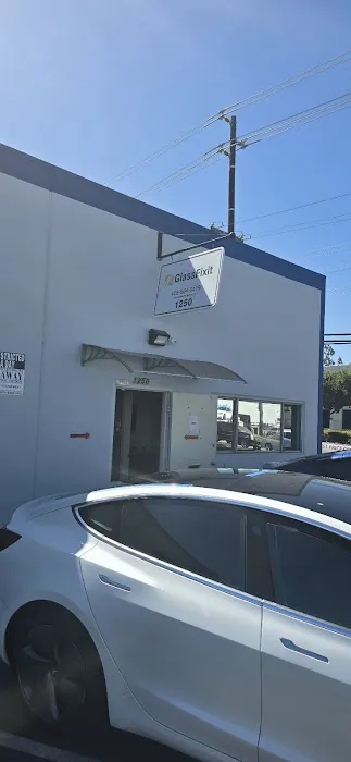 GlassFixit Auto Glass 1